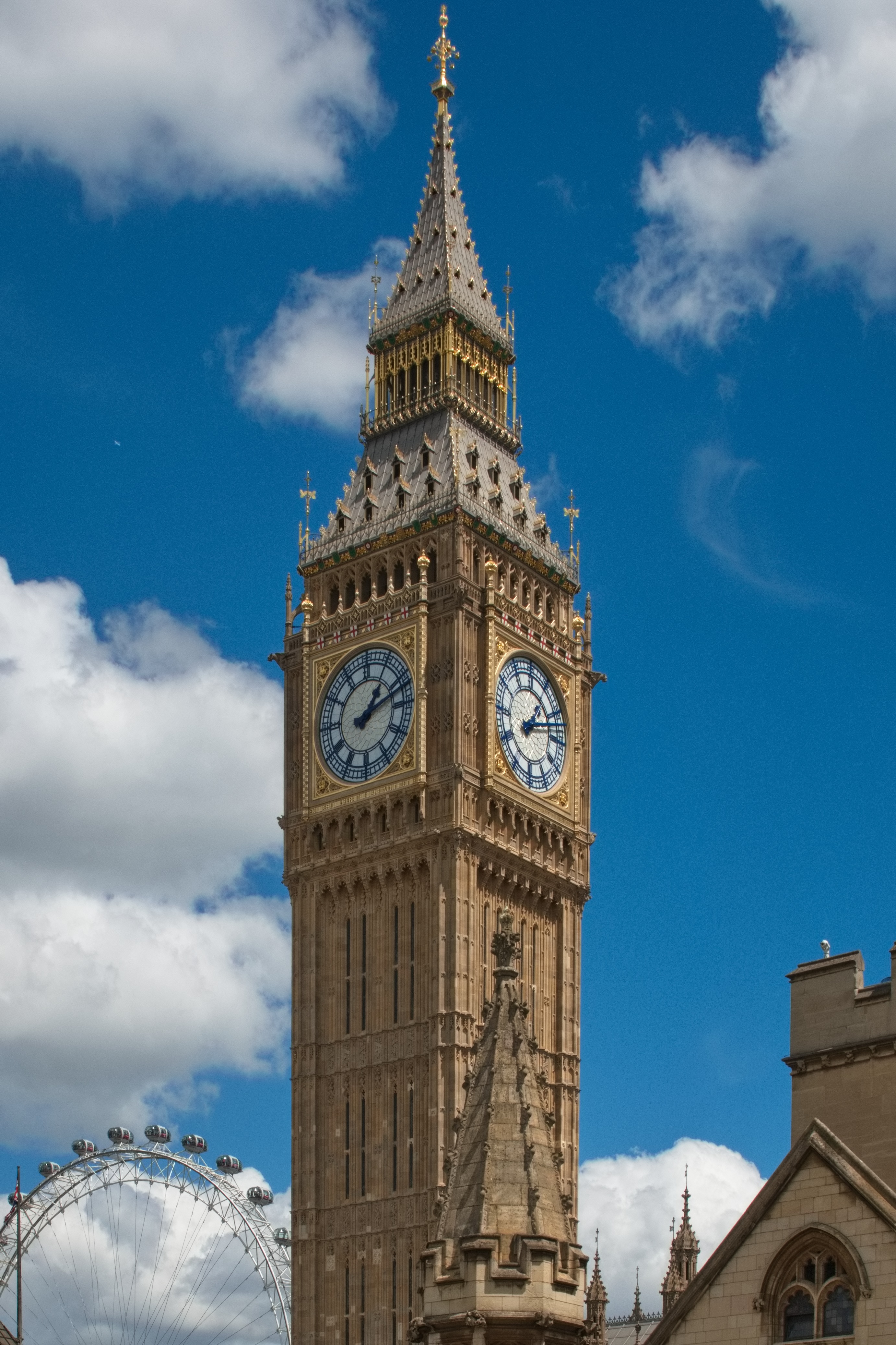 TH P NG H BIG BEN H N 160 N M V N HOAN VANG Hanoitourist TH P NG H BIG BEN H N 160 N M V N HOAN VANG Hanoitourist