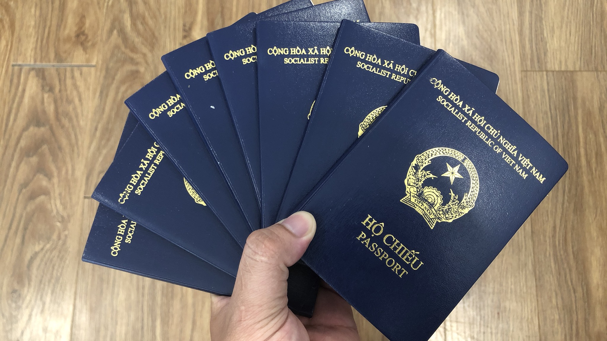 Hộ chiếu là giấy tờ cần thiết để đi du lịch Nhật Bản